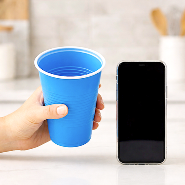 50 Disposable Party Cups - 470ml / 16oz Sturdy Plastic Drinking Cups - Image 3