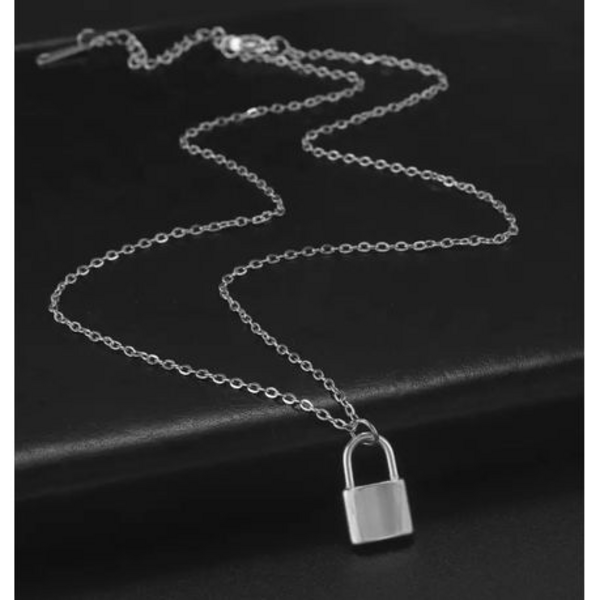 Lock Down Your Look (Literally): The Padlock Pendant Necklace That Shines! - Silver - Image 4