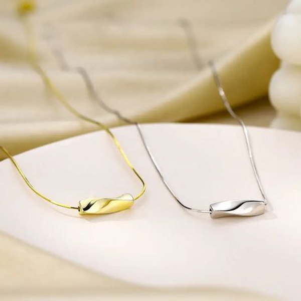 Twist & Shout with Style! - The Minimalist Magic of the Twister Necklace - Gold - Image 4