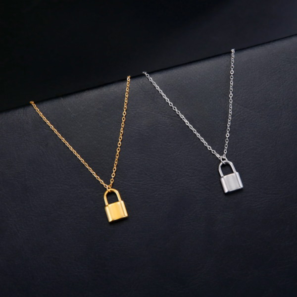 Lock Down Your Look (Literally): The Padlock Pendant Necklace That Shines! - Silver - Image 2