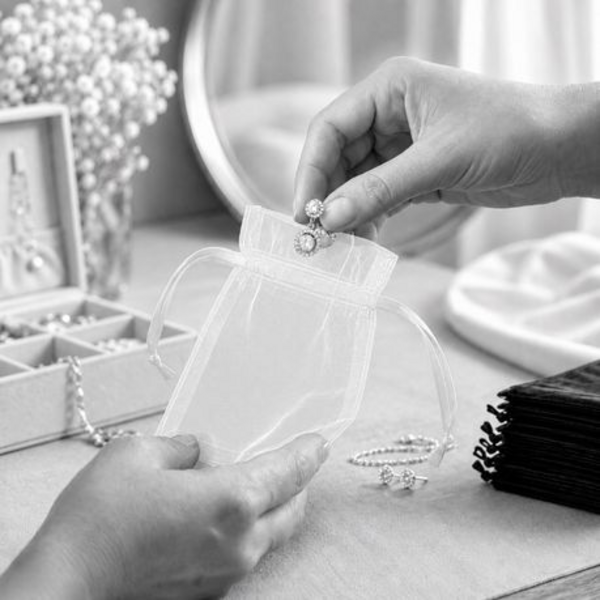 50 Organza 7cm × 9cm Bags in White, Black, Gold, Silver, Black and Red - Image 20