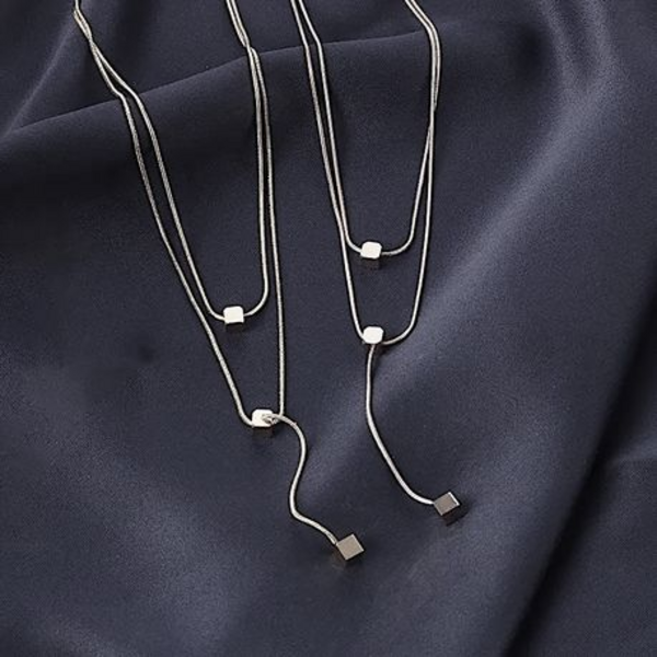 Triple the Charm: Square Pendant Necklace - Image 12