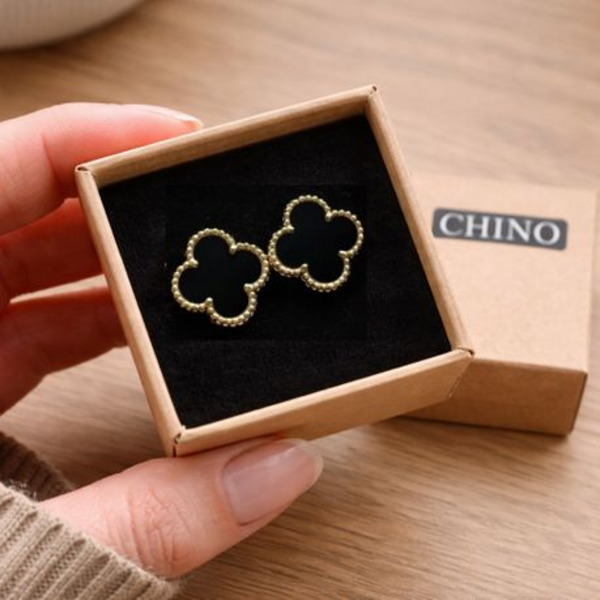 Elevate your style with timeless Vintage Alhambra Earringse. - Image 9