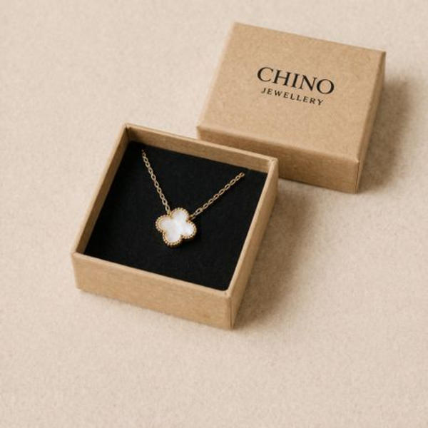 Four Leaf Clover - Van Cleef Pendant Necklace - Luck in Bloom - Image 6