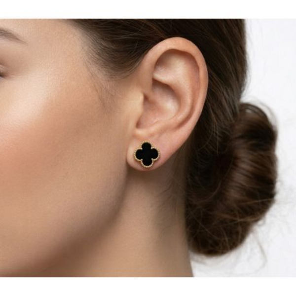 Elevate your style with timeless Vintage Alhambra Earringse. - Image 7