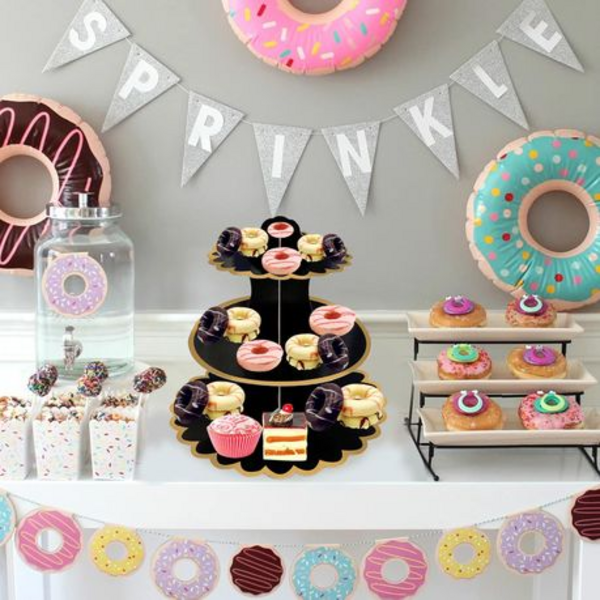 Golden Glamour:Black Cupcake Stands with Gold Rim for Sophisticated Display