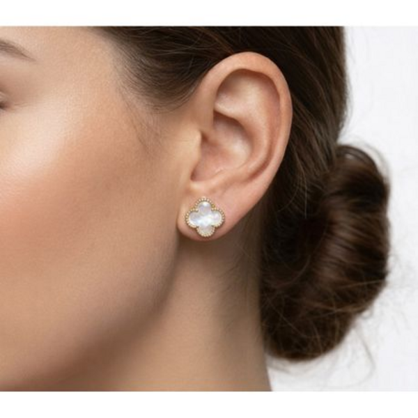 Elevate your style with timeless Vintage Alhambra Earringse. - Image 16