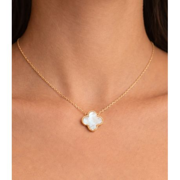 Four Leaf Clover - Van Cleef Pendant Necklace - Luck in Bloom - Image 5