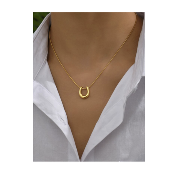 Steal the Show with Our Geo Pendant Necklace in Gold or Silver - Dazzling! - Gold - Image 3